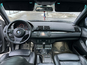 BMW X5 FACELIFT (7 foto / 11)