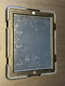 iPad 4 valge Wi-Fi 64 gb (4 foto / 4)