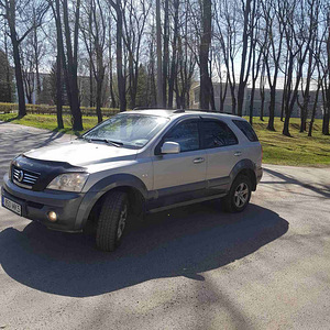 KIA SORRENTO 2002 (2 foto / 7)