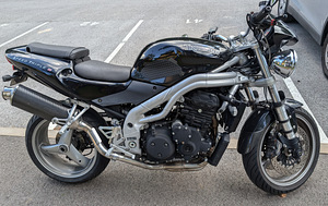 Triumph Speed Tripple 955i (2 фото из 4)