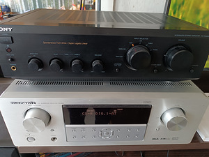 Усилитель Sony (3 фото из 3)