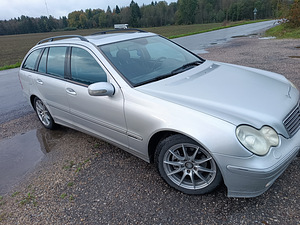 Mercedes Benz w203 (1 foto / 7)