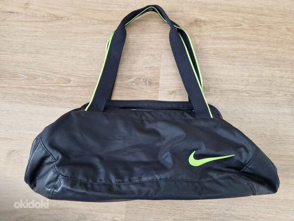 Спортивная сумка Nike (фото #1)