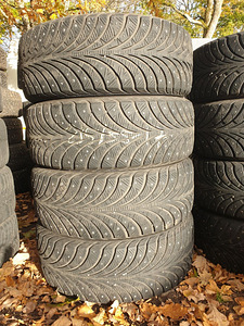 GoodYear 215/55/17 10mm (2 foto / 2)