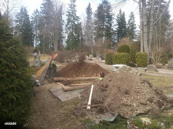Копание могил по всей Эстонии (фото #1)