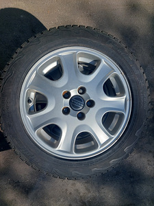 Volvo Valuveljed 5X108 R16, 205/55 naastrehvidega DOT 4219 (3 foto / 8)
