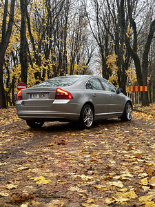 Volvo s80 2.4d 120kw summum (6 foto / 10)