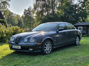 Jaguar S-Type (1 foto / 4)