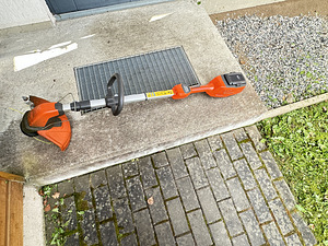 TRIMMER HUSQVARNA 115IL KOMPLEKT (AKU + LAADIJA) (1 foto / 2)