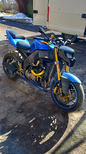 Kawasaki zx-10R 1000cc 2004 A2 (1 foto / 4)