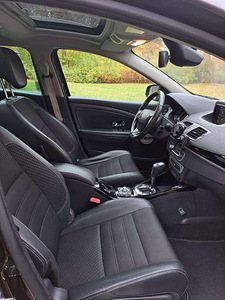 RENAULT MEGANE 2016 (8 фото из 10)
