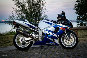 Сузуки GSX-R 750/1000 (2 фото из 3)