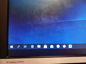 Komplekt : HP Compaq LA2405x Kuvar / Monitor (6 foto / 8)