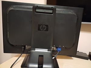 Komplekt : HP Compaq LA2405x Kuvar / Monitor (8 foto / 8)