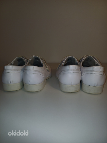 Белые кожаные туфли на липучке для мальчиков (37 и 38)вместе (фото #7)