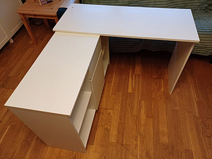 Kirjutuslaud / nurgaga laud / nurklaud (valge) (1 foto / 7)