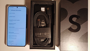 Samsung Galaxy S22 8GB RAM 128GB ROM Black (5 foto / 10)