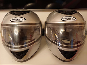 Kiiver TORNADO Helmets 2tk komplekt : suurus L (57-58) (10 foto / 10)