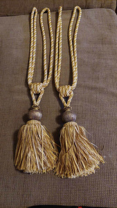 Kardinate komplekt, tüll, puupits ja riipats (2 foto / 3)