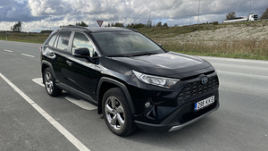 Toyota Rav4 Luxury plus Hybrid (2 foto / 6)