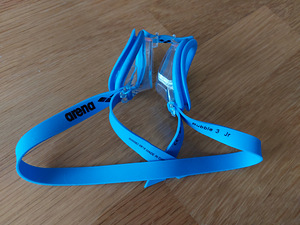 Arena Junior laste ujumisprillid (2 foto / 2)