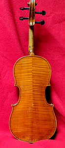 Старая скрипка 1/2 (2 фото из 5)