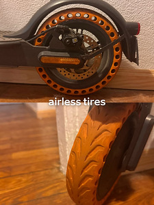 Scooter Xiaomi Mi Essential (2 foto / 2)