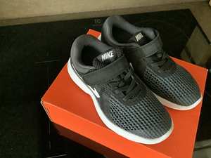 Nike tossud suurus 29,5 (2 foto / 2)