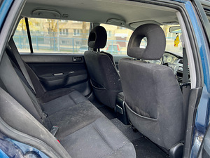 Mitsubishi Lancer (8 foto / 12)