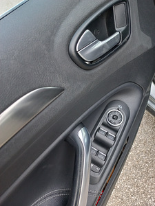 Ford Mondeo 2.0 TDCI (12 foto / 14)