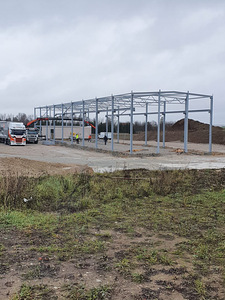 Metallkonstruktsioonide monteerijad (2 foto / 2)