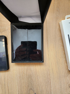 Samsung Z Fold 3 (2 foto / 4)