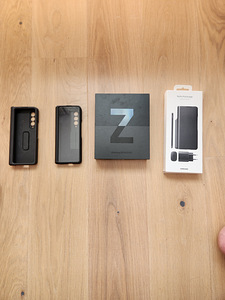 Samsung Z Fold 3 (4 foto / 4)
