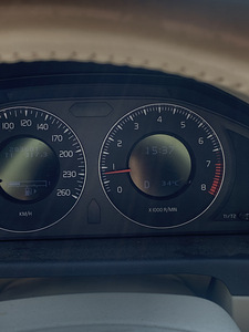 Volvo S80 2007 2.5L 147kw (6 foto / 8)