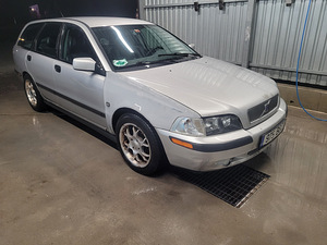 Vahetada Volvo v40 1.9td (4 foto / 7)