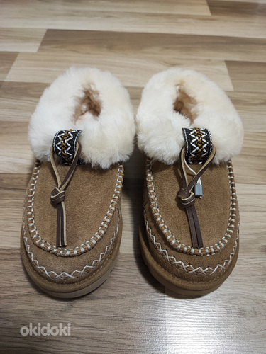 UGG