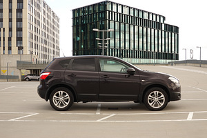 Nissan Qashqai Acenta 4x4 dCi 1.6 R4 96kW (3 foto / 15)
