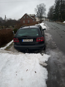 Volvo v40 (4 фото из 4)