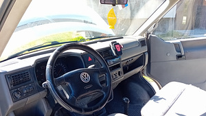 Volkswagen Caravelle 2.5 75kW (11 foto / 15)