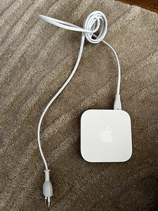 Рутер apple (1 фото из 2)