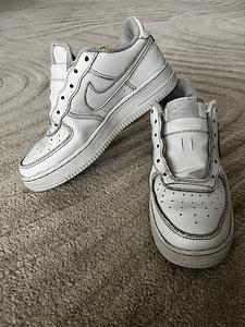 Tossud Nike air force ( size 37.5) (1 foto / 4)