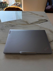 Lenovo Thinkpad Z13 32GB DDR5 1TB 4K Touchscreen (4 foto / 8)