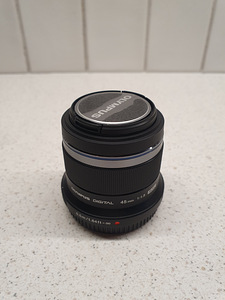 Olympus 45mm f/1.8 M.Zuiko Digital (3 foto / 3)