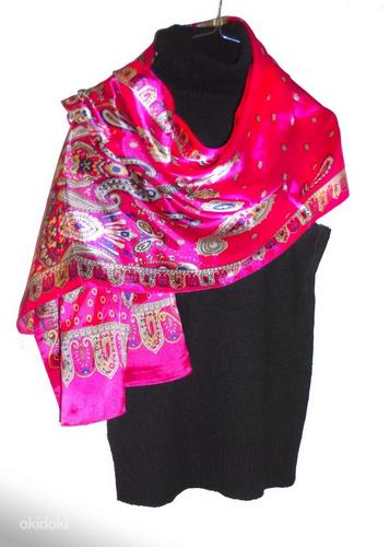Яркий большой шелковистый шарф розовая фуксия, новый (фото #1)