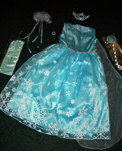 Frozen Elsa uus komplekt- kleit+aksessuarid (104-110) (9 foto / 10)
