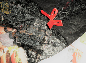 Uus must pesukomplekt-veniv pitsiga aluskleit +stringid (S/M (3 foto / 10)
