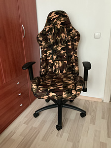 Компьютерное кресло (2 фото из 3)