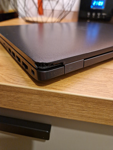 Dell Latitude 5500 (3 фото из 10)