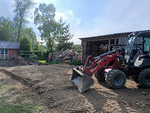 LAADUR FARMER 810 (3 foto / 3)