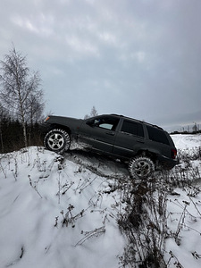 Jeep Grand Cherokee 2.7Crd Quadra-Drive2 (5 foto / 6)